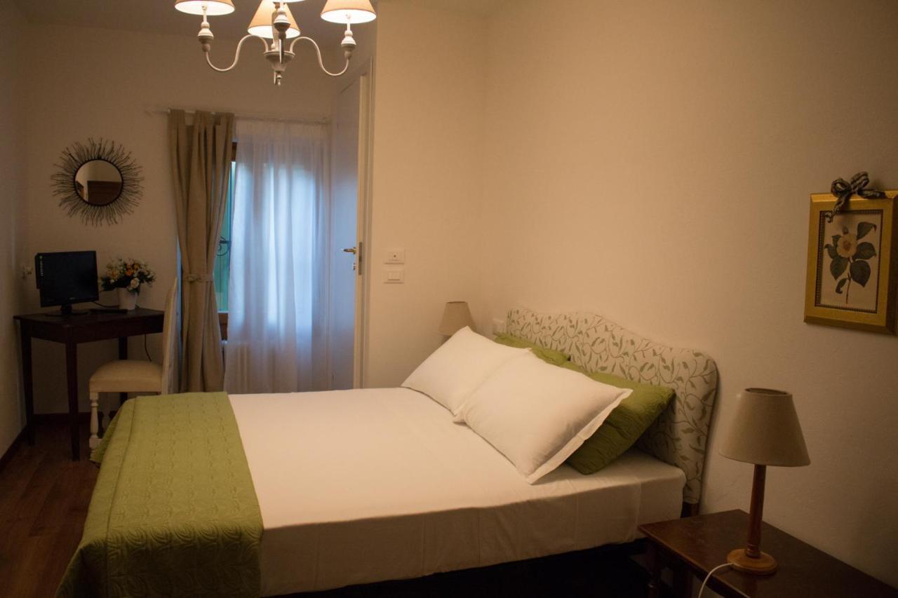 Al Rustico Hotel Torbole Sul Garda Buitenkant foto